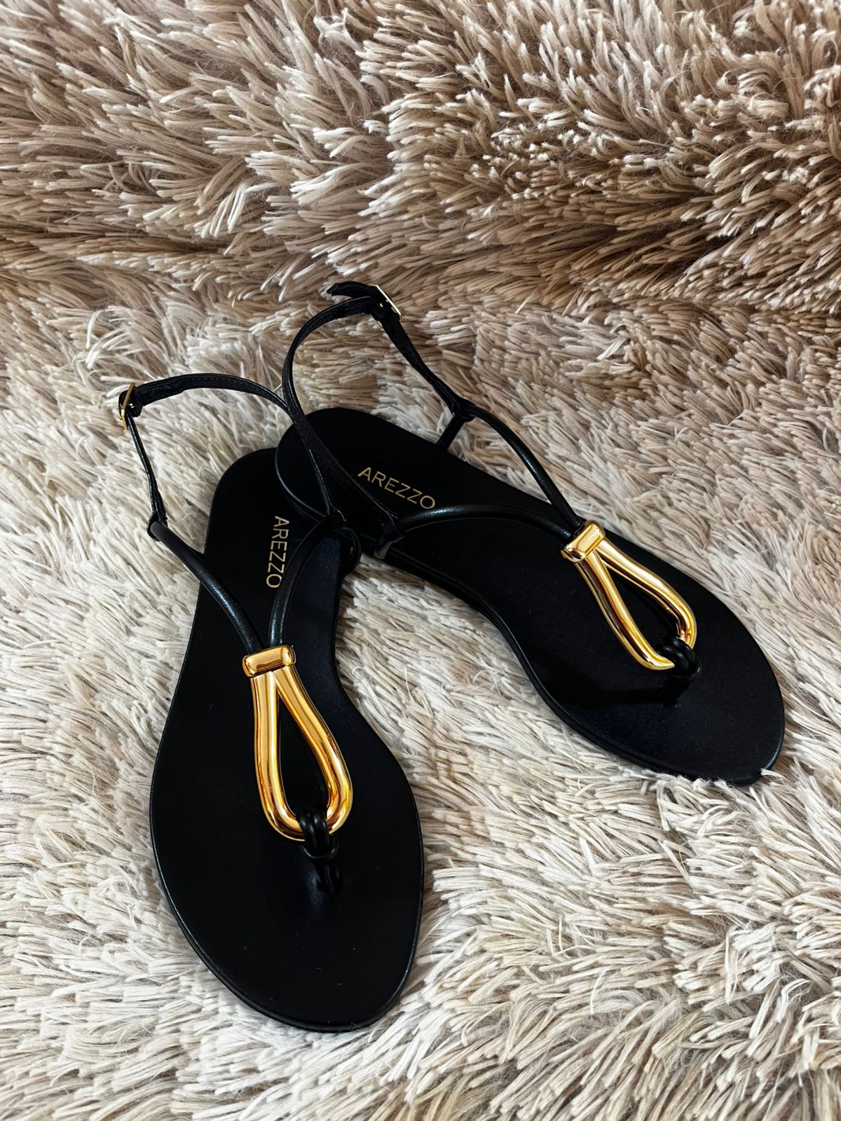 SANDALIA RASTEIRA SLIM METAL DOURADA AREZZO