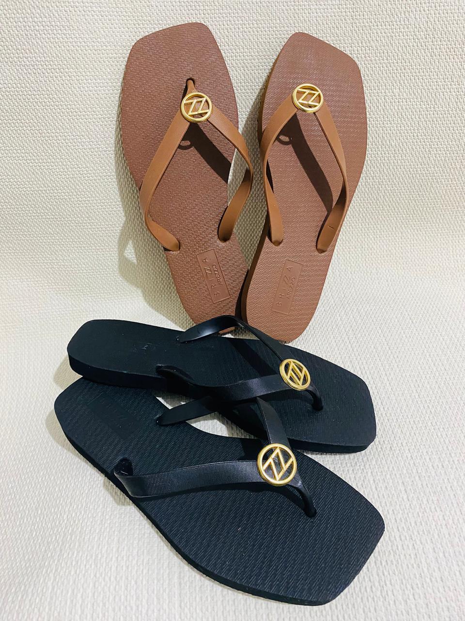 CHINELO DE DEDO SQUASE METAL- AREZZO BRIZZA