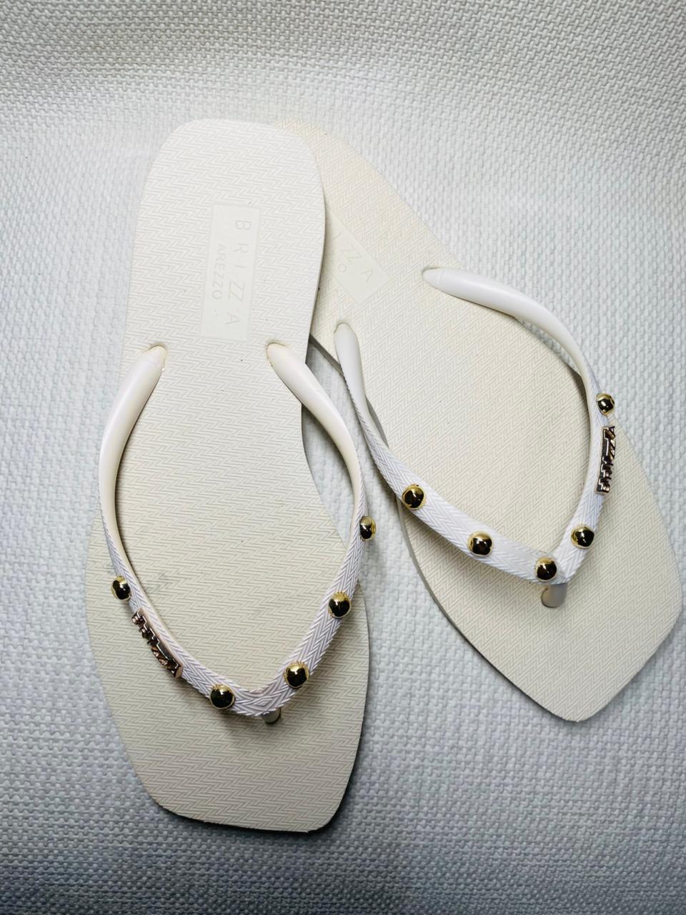 CHINELO DE DEDO PEDRAS- AREZZO BRIZZA