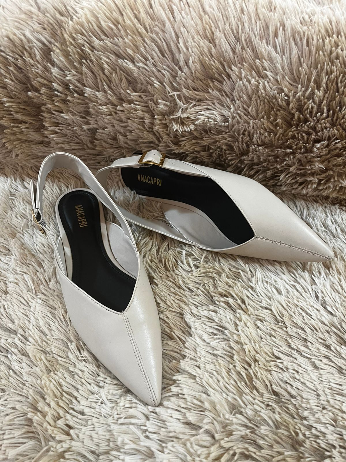 Sapatilha Anacapri Slingback Bico Fino Fivela