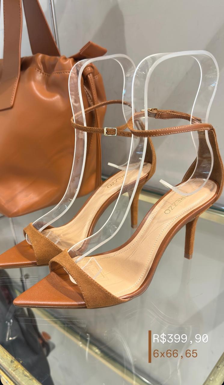 Sandália Marrom Acamurçada Salto Médio Tiras