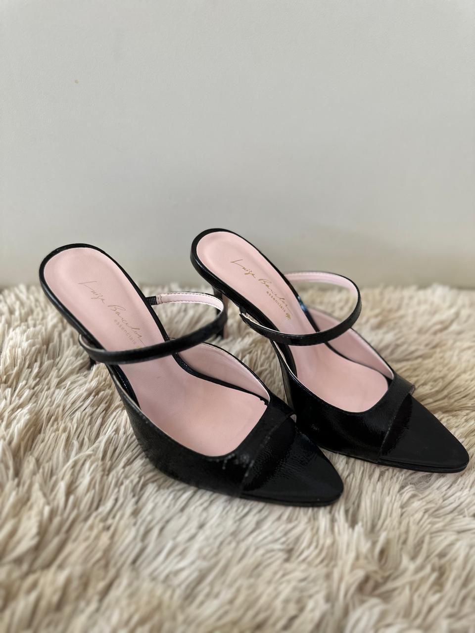 Tamanco Luiza Barcelos Preto Verniz