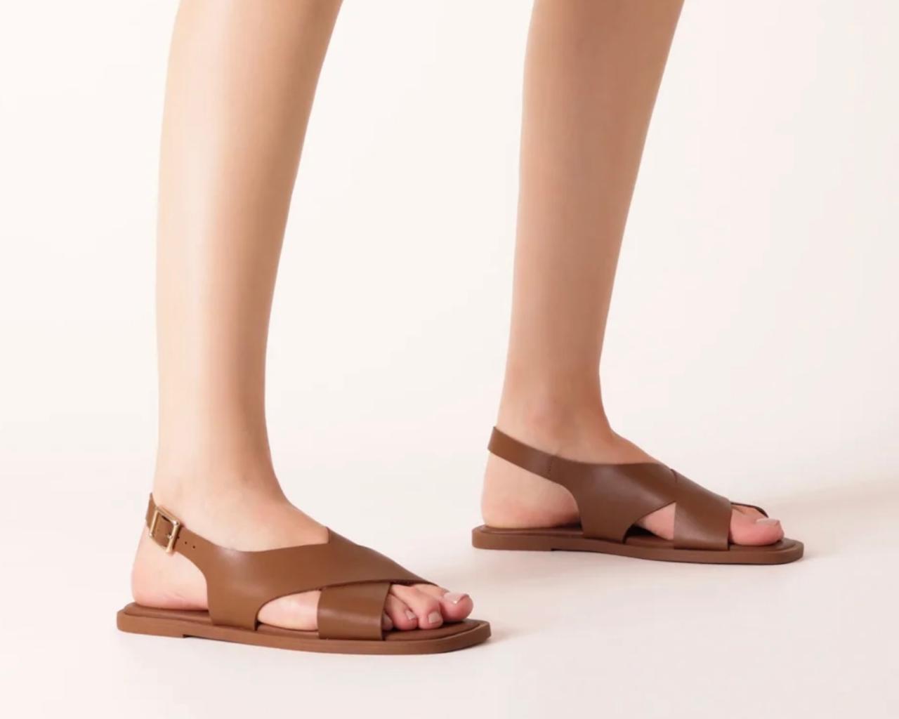 SANDALIAS RASTEIRAS TIRAS CRUZADAS NINA COURO MARROM-ANACAPRI