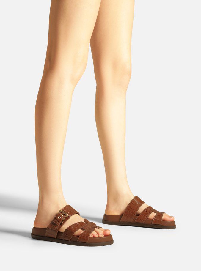 PAPETE RASTEIRA MARROM CROCO TIRA VAZADA FIVELA - AREZZO