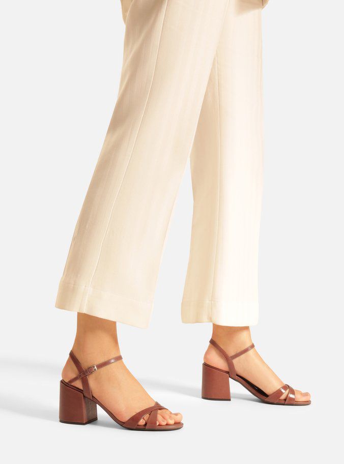 SANDALIA MARROM COURO BLOCO TIRAS FINAS BASICA - AREZZO