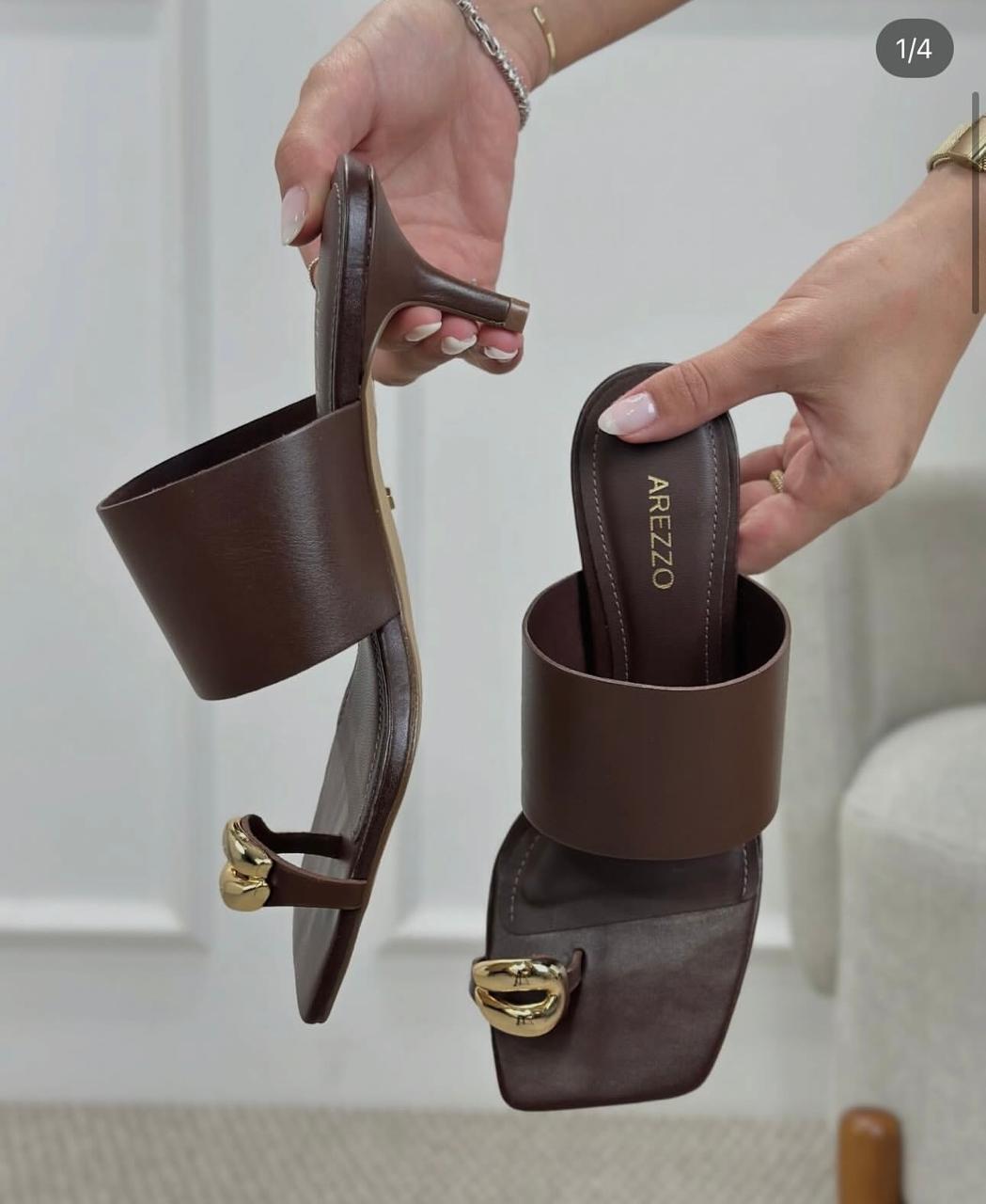 Sandália Branca Arezzo Couro Salto Fino Metal Bold