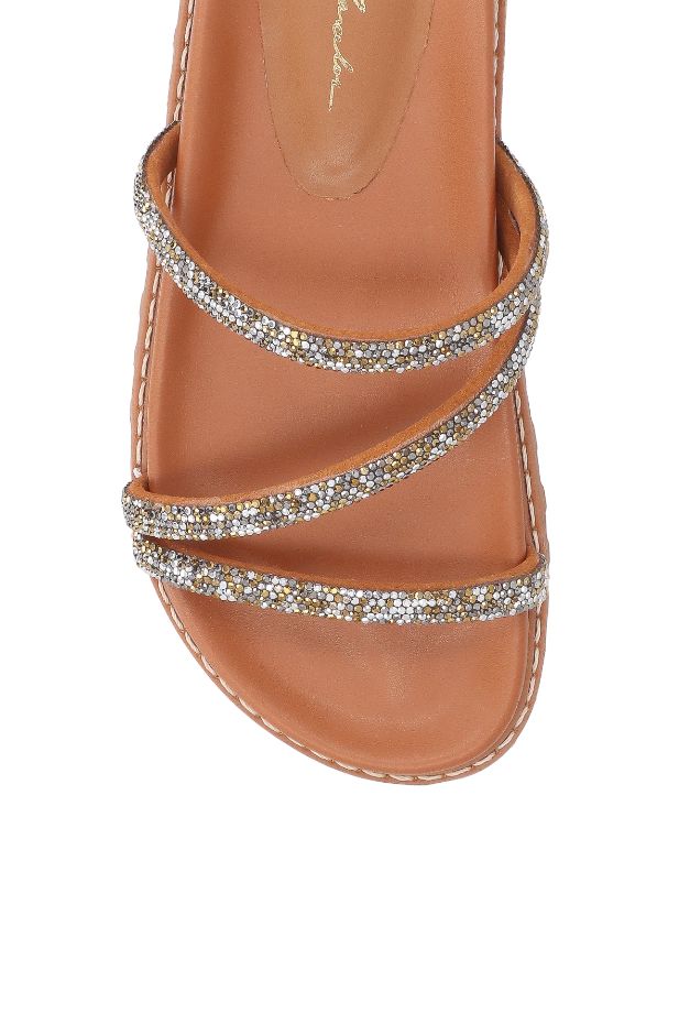 PAPETE DE TIRAS FINAS EM COURO CARAMELO COM APLICAÇÃO DE CRISTAIS