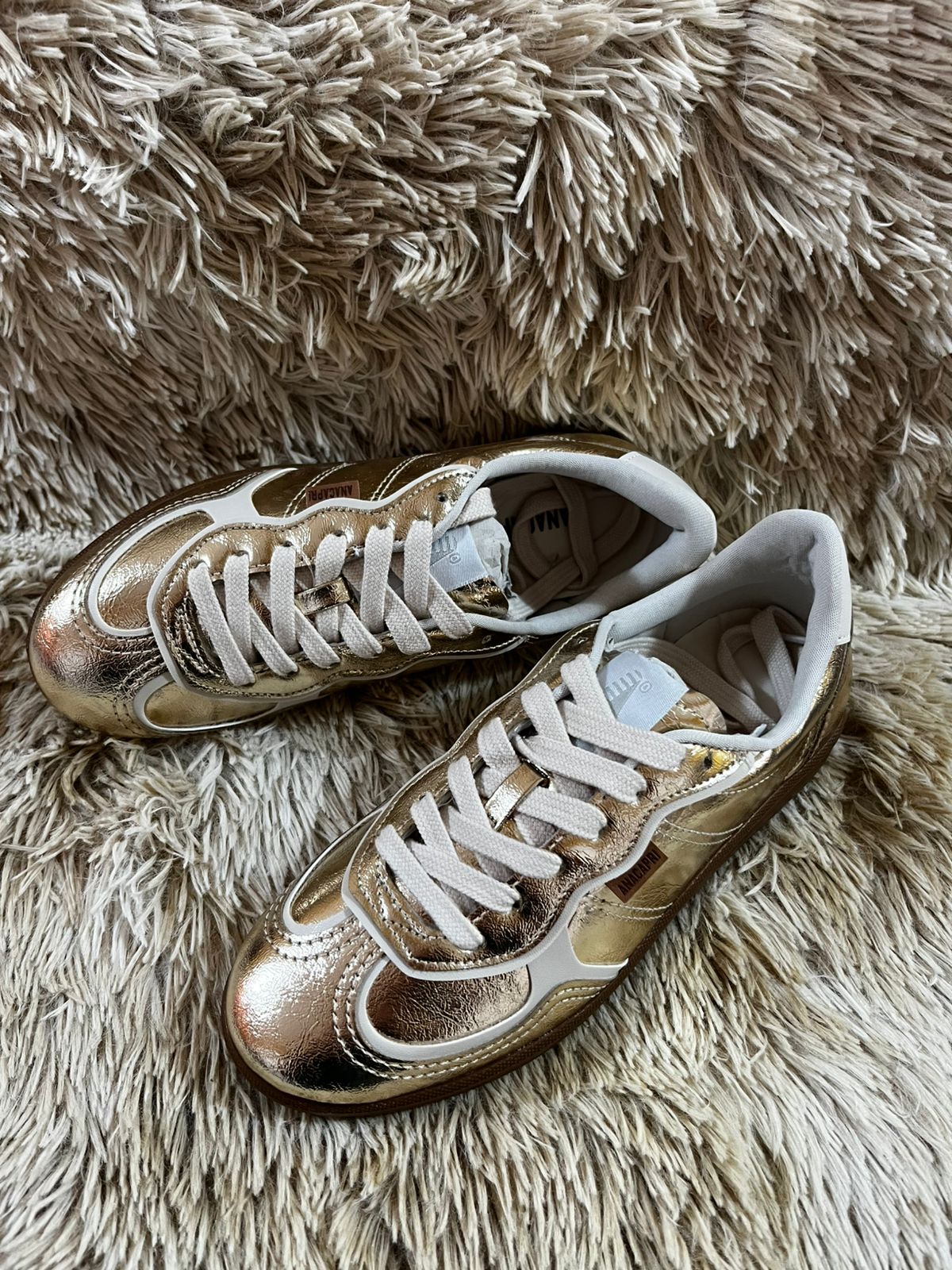 TENIS A 25 DOURADO - ANACAPRI