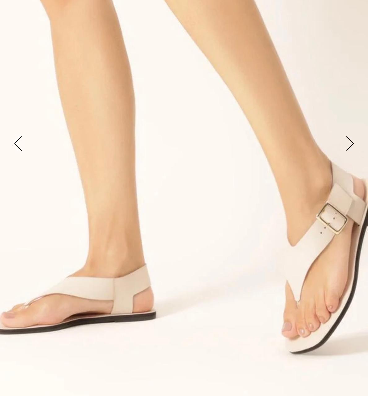 SANDALIA RASTEIRA SLIM FIVELA COURI BRANCA