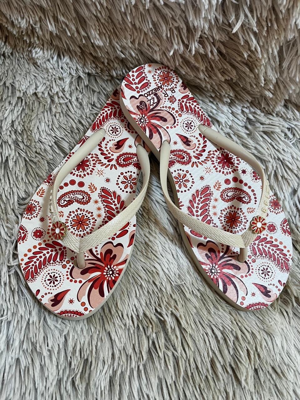 CHINELO DE DEDO FLORAL- AREZZO BRIZZA