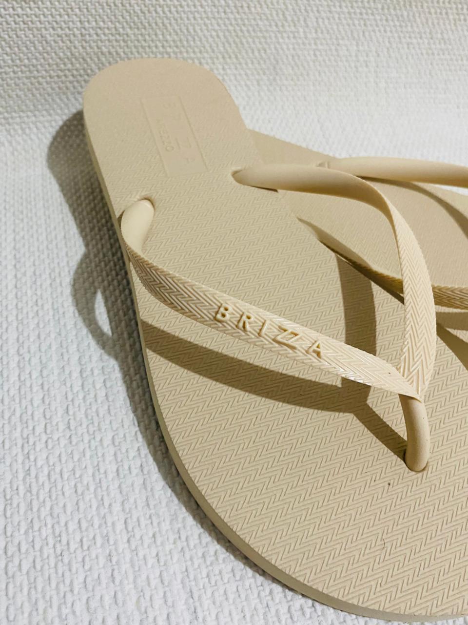 CHINELO DE DEDO BASICO - AREZZO BRIZZA