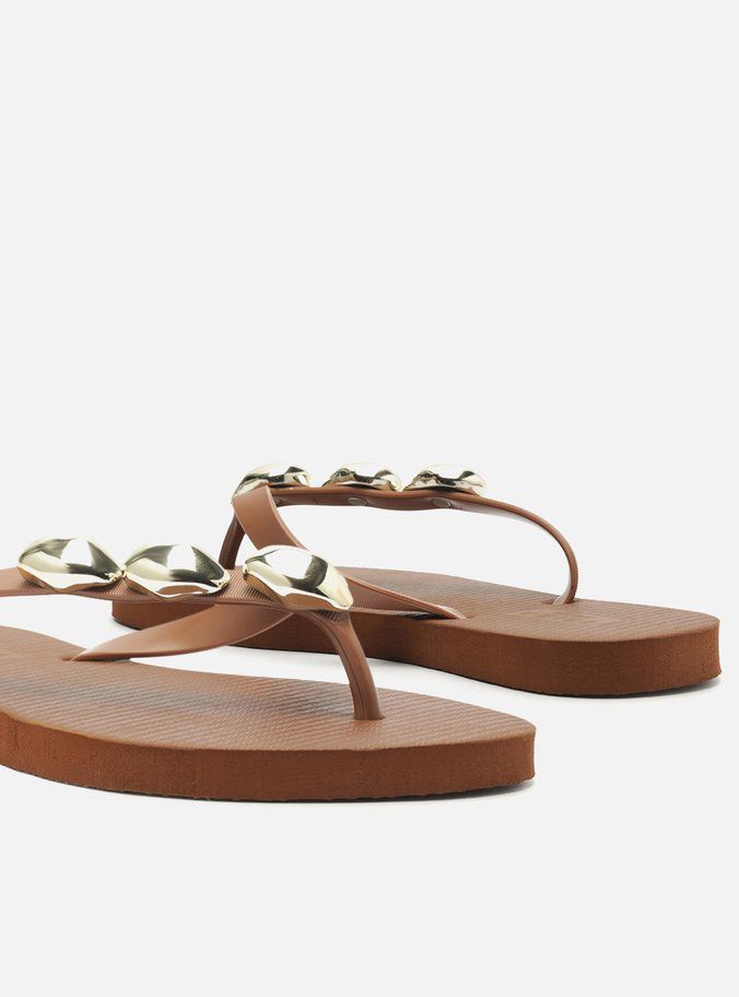 CHINELO DE DEDO MARROM ESSENCIAL METAIS- AREZZO BRIZZA