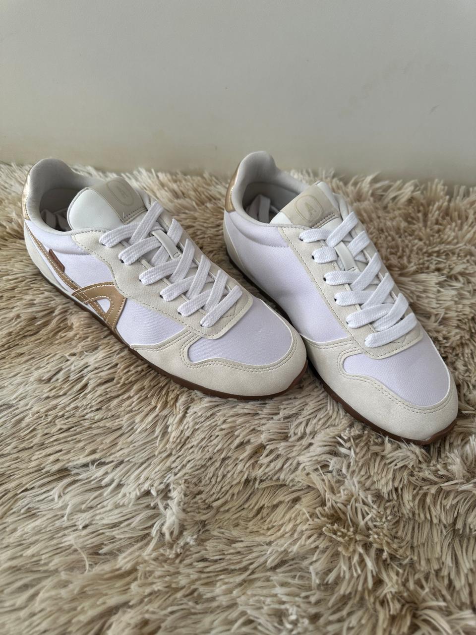 TENIS ANACAPRI Lola com detalhe de recortes