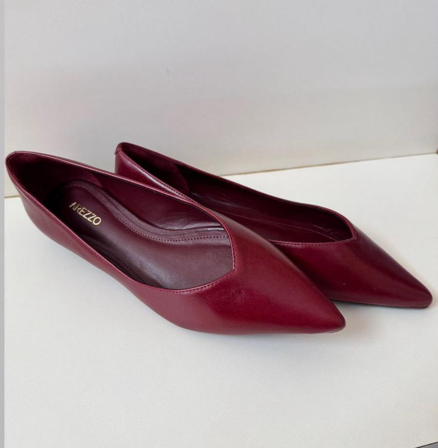 Sapatilha Vermelha Couro Bico Fino